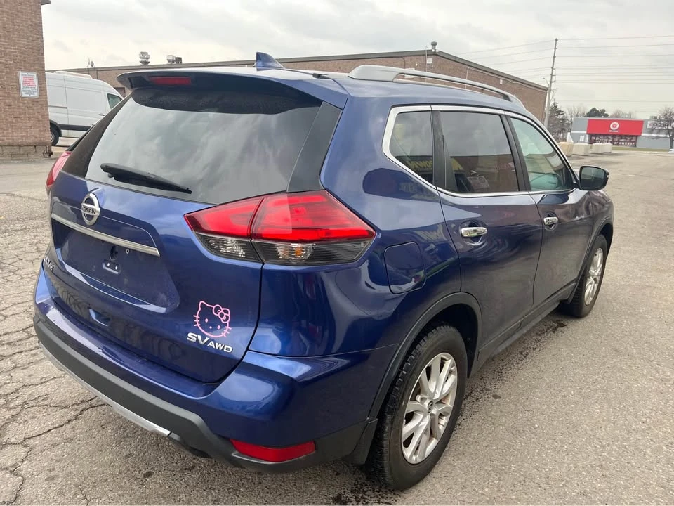 2017 Nissan Rogue - Image 5 of 10