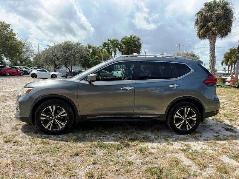 2017 Nissan Rogue - Image 5 of 19