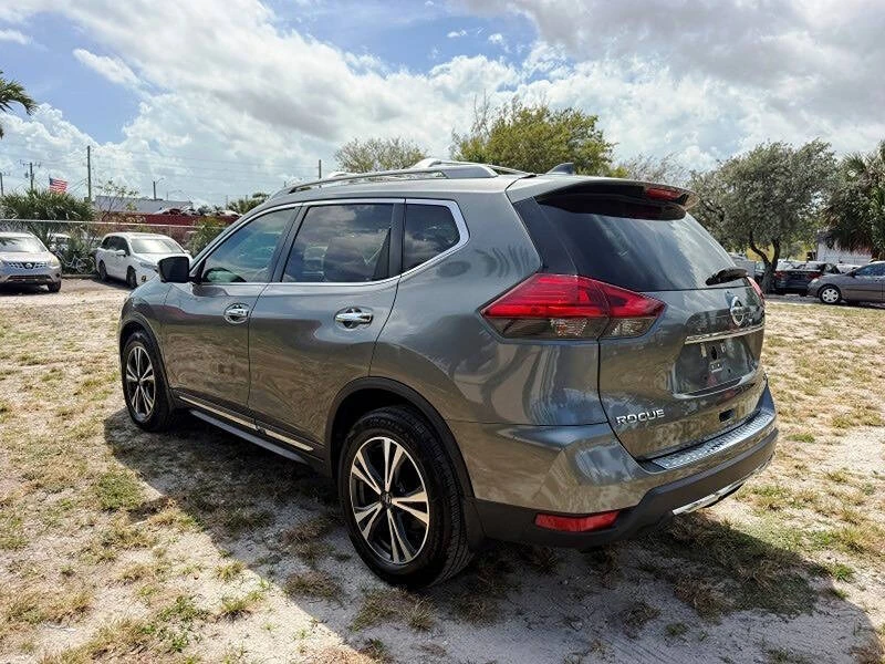 2017 Nissan Rogue - Image 4 of 19