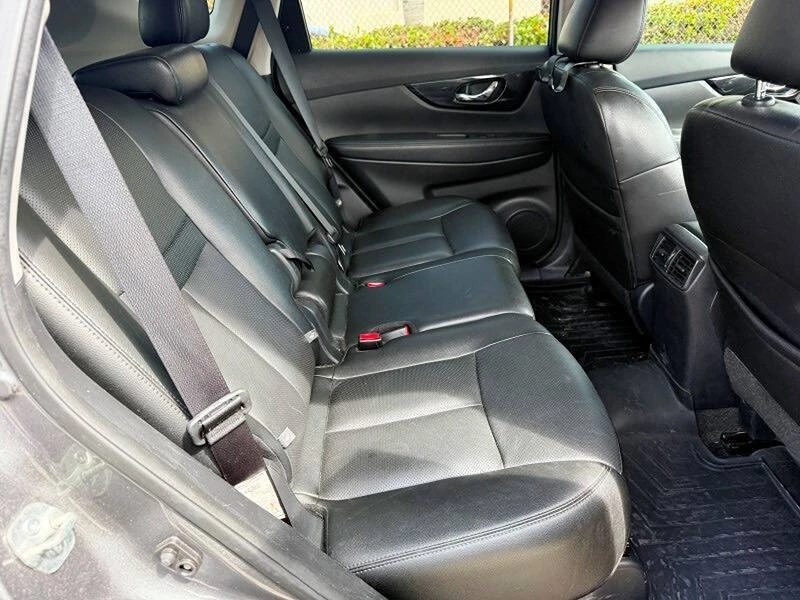 2017 Nissan Rogue - Image 12 of 19