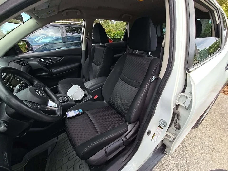 2017 Nissan Rogue - Image 3 of 11