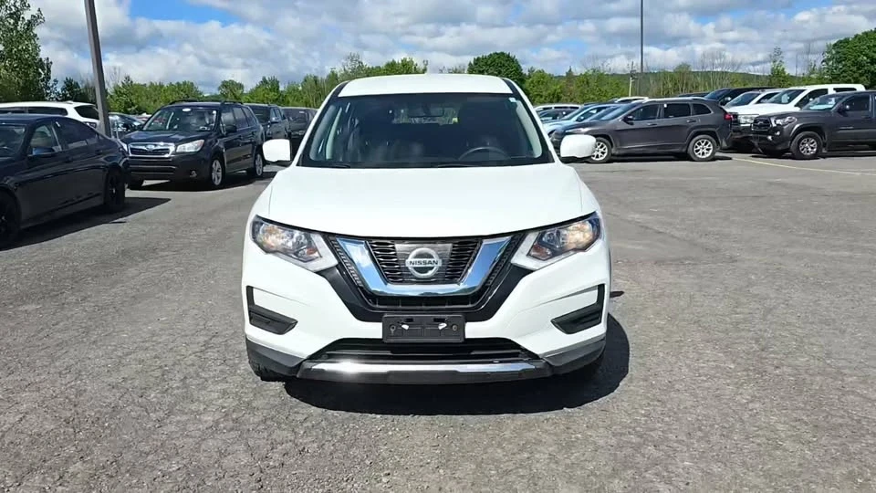 2017 Nissan Rogue - Image 2 of 8
