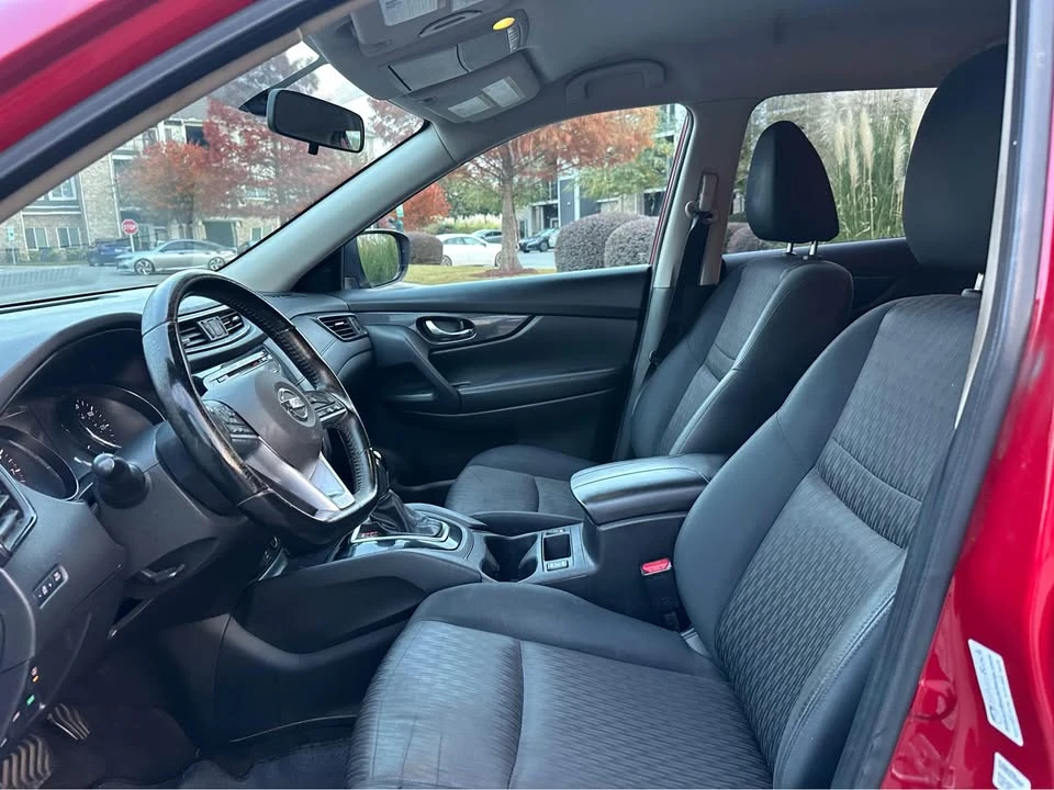 2017 Nissan Rogue - Image 5 of 7