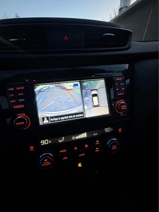 2017 Nissan Rogue - Image 11 of 20