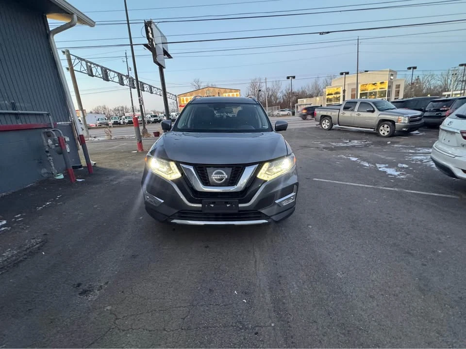 2017 Nissan Rogue - Image 16 of 20