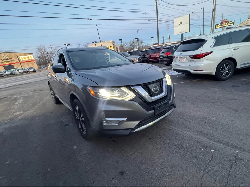 2017 Nissan Rogue - Image 3 of 20