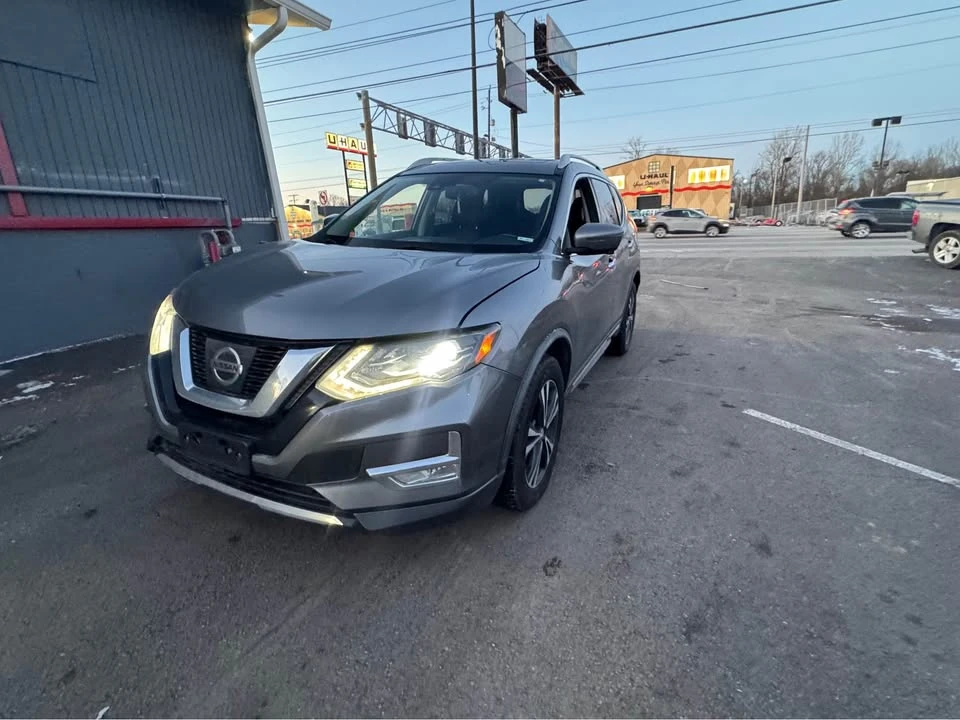 2017 Nissan Rogue - Image 4 of 20