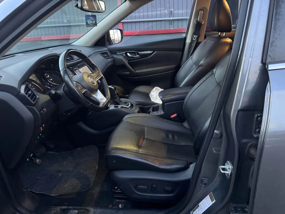 2017 Nissan Rogue - Image 19 of 20