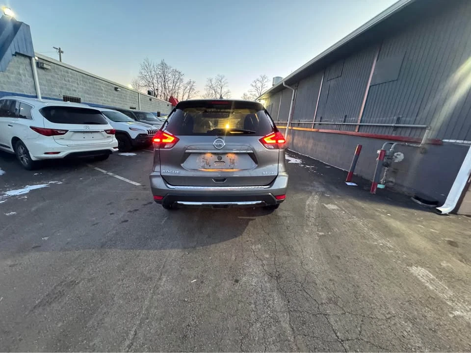 2017 Nissan Rogue - Image 20 of 20