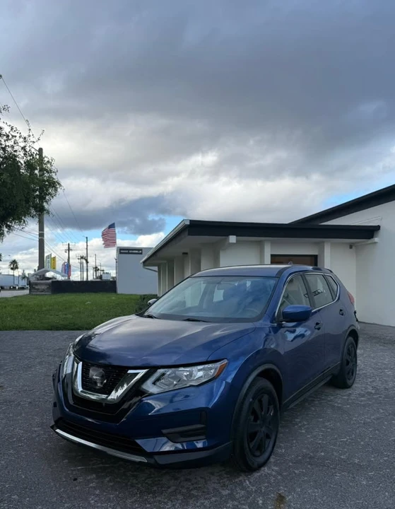 2017 Nissan Rogue - Image 3 of 16