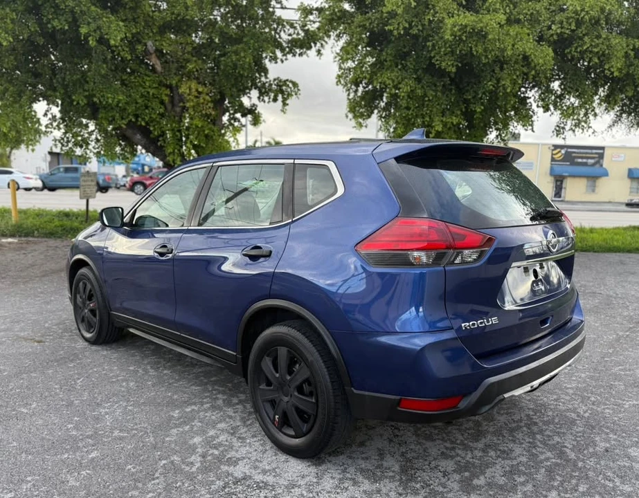 2017 Nissan Rogue - Image 5 of 16