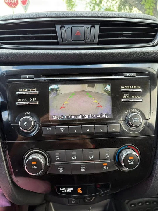 2017 Nissan Rogue - Image 16 of 16