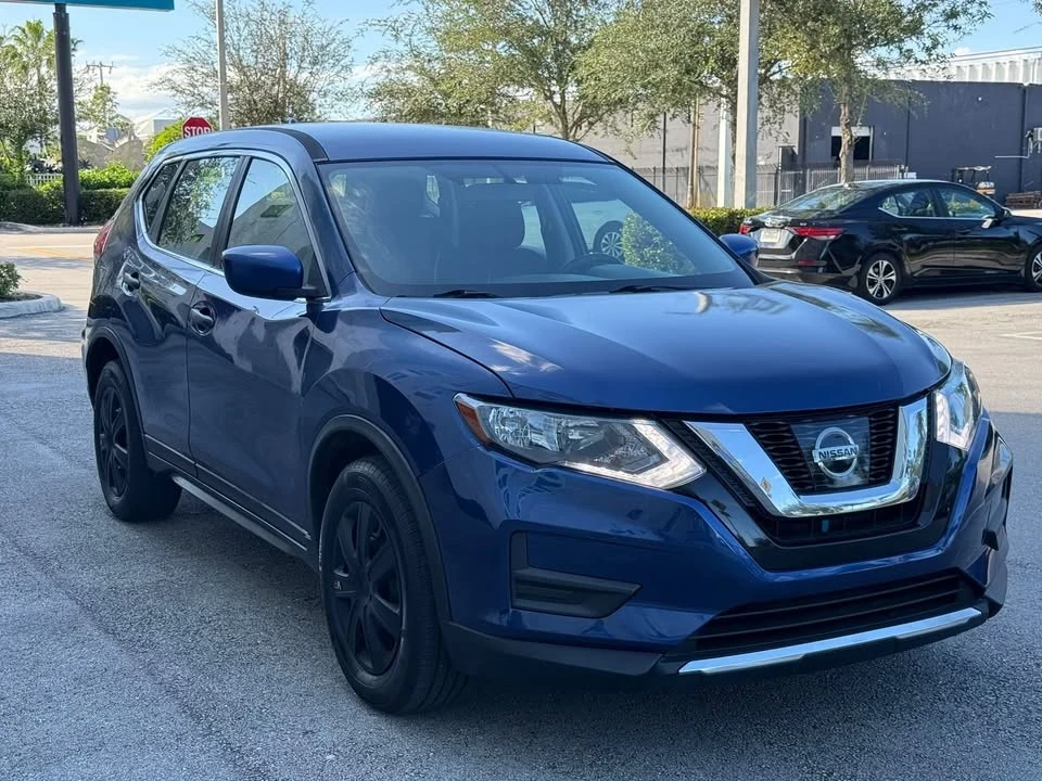 2017 Nissan Rogue - Image 3 of 15