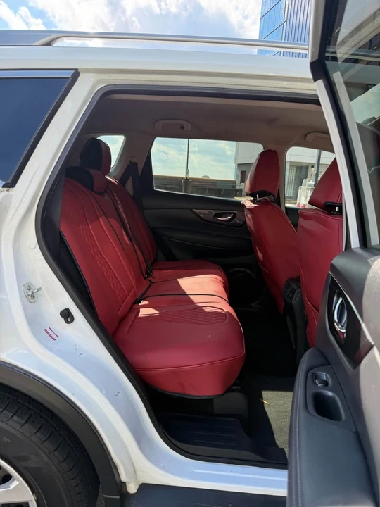 2017 Nissan Rogue - Image 14 of 20