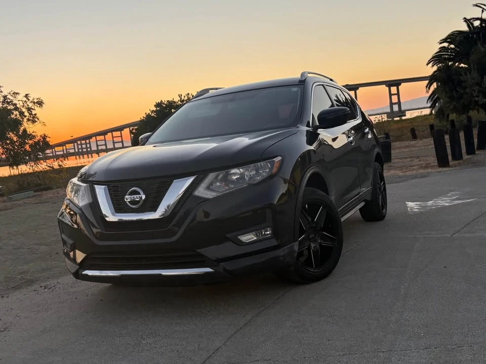 2017 Nissan Rogue - Image 3 of 18