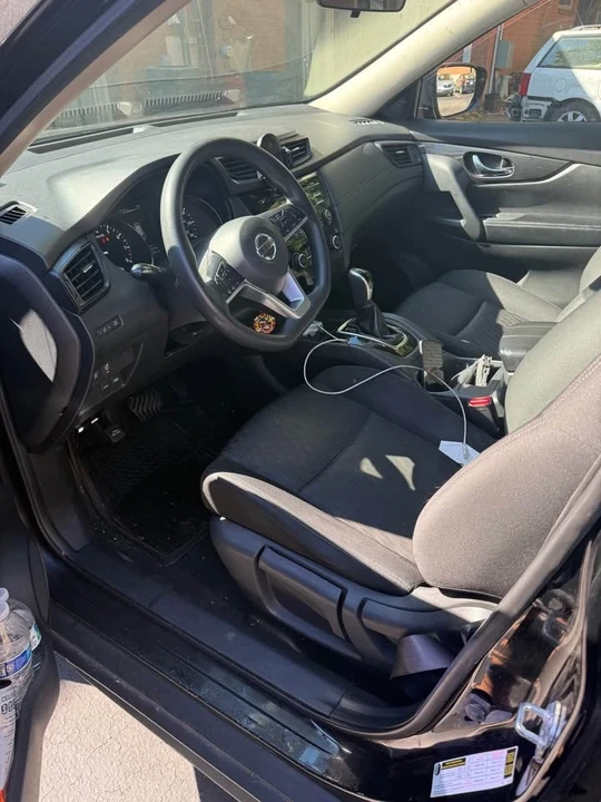 2017 Nissan Rogue - Image 6 of 6