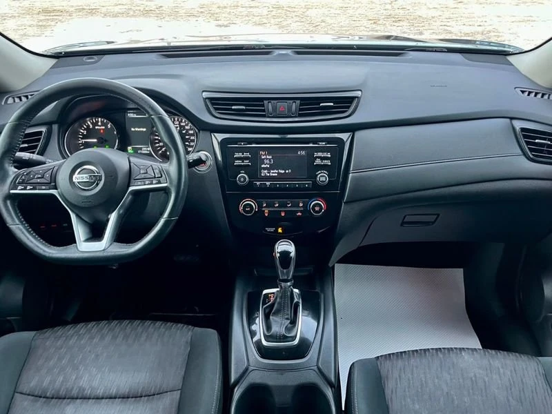 2017 Nissan Rogue - Image 14 of 20
