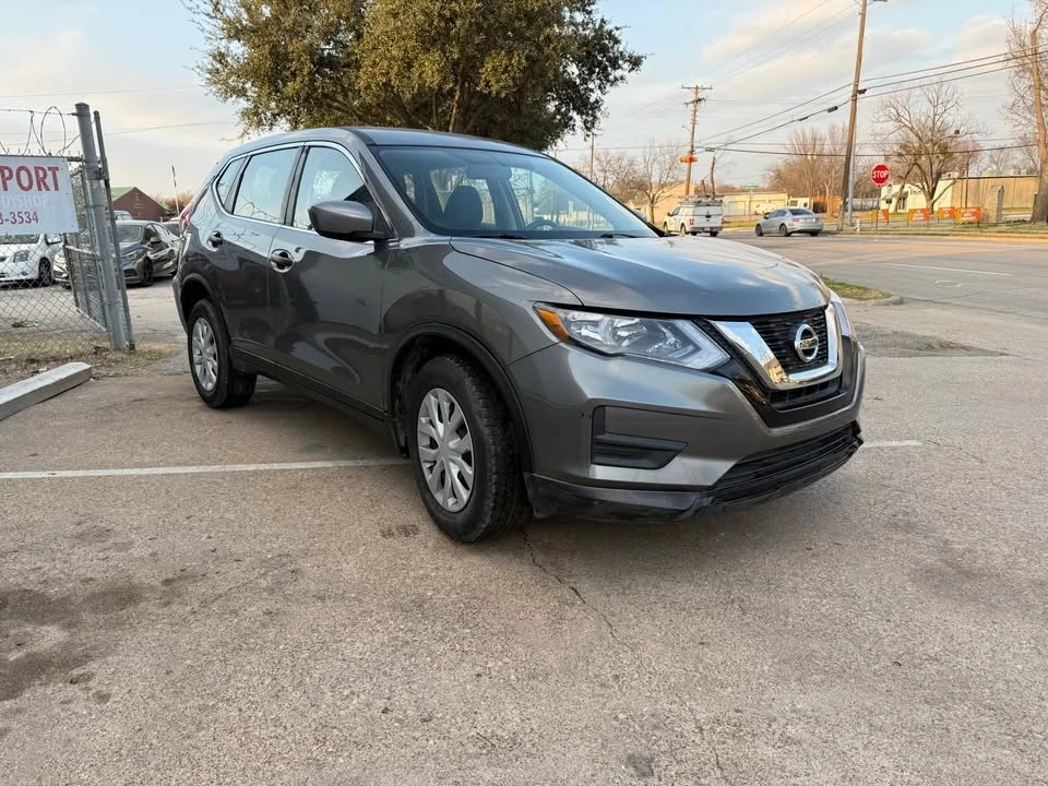 2017 Nissan Rogue - Image 3 of 12