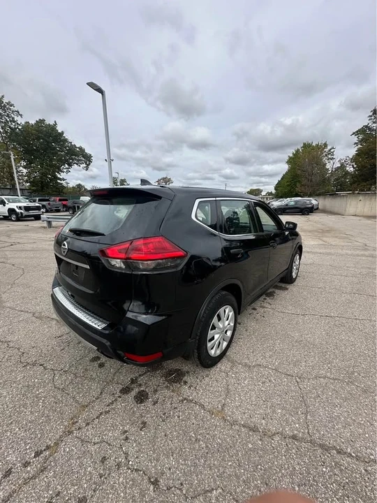 2017 Nissan Rogue - Image 3 of 7