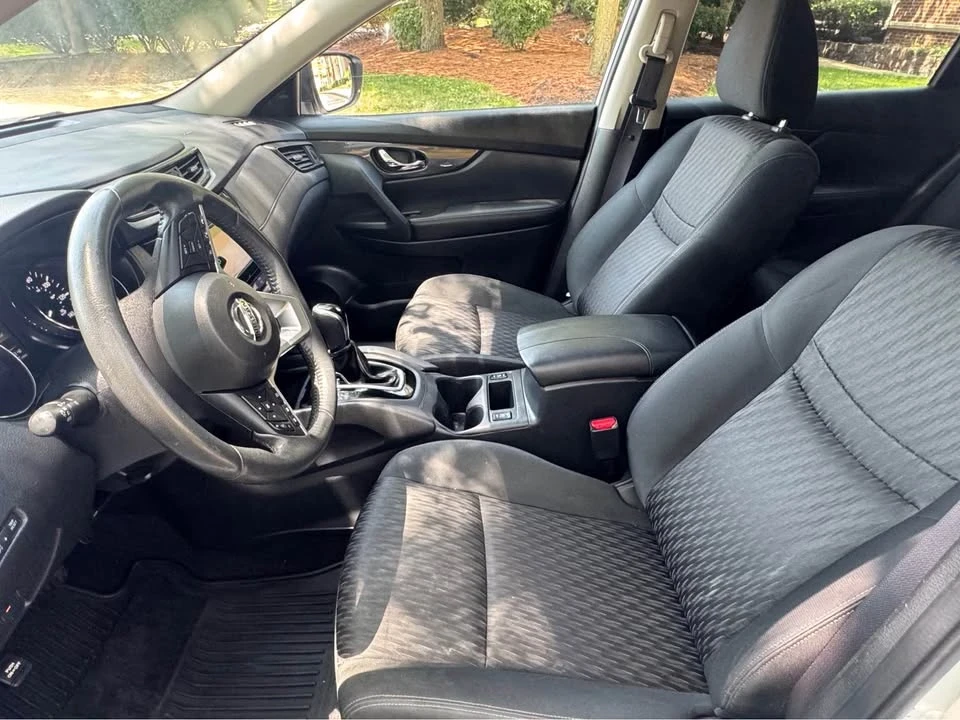 2017 Nissan Rogue - Image 12 of 20