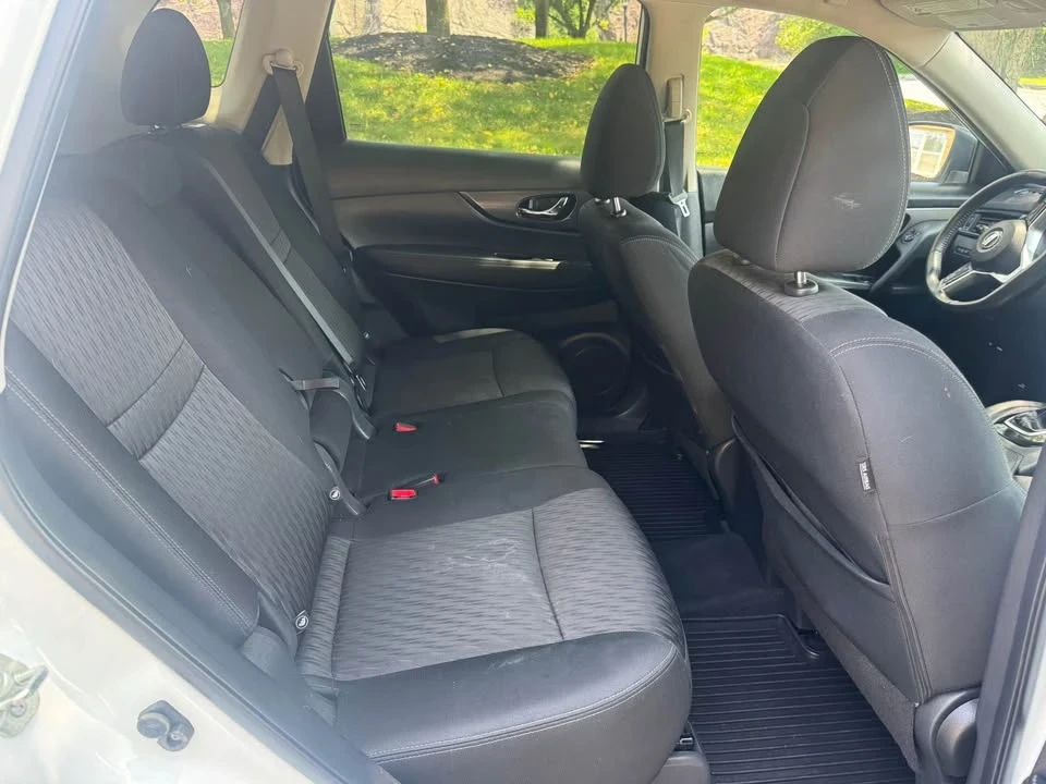 2017 Nissan Rogue - Image 16 of 20