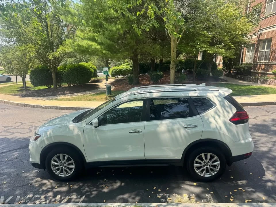 2017 Nissan Rogue - Image 6 of 20