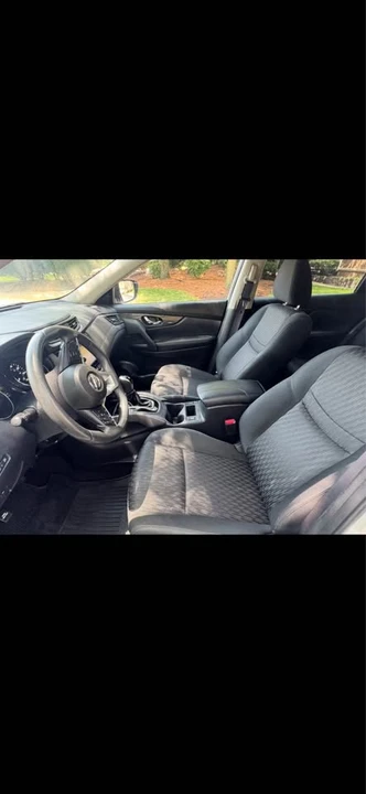 2017 Nissan Rogue - Image 10 of 16