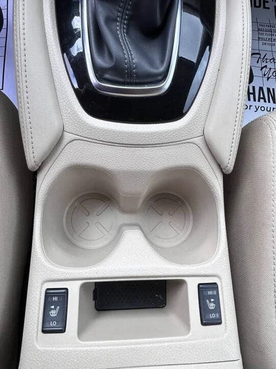 2017 Nissan Rogue - Image 10 of 12