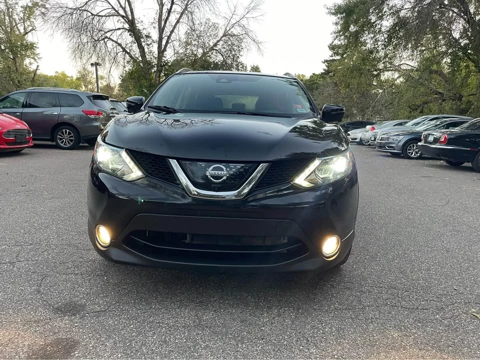 2017 Nissan Rogue - Image 18 of 19