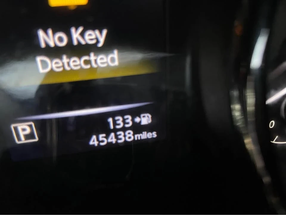 2017 Nissan Rogue - Image 2 of 19