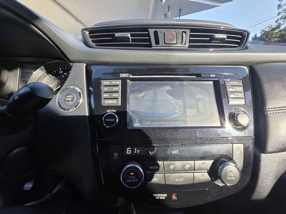 2017 Nissan Rogue - Image 2 of 19