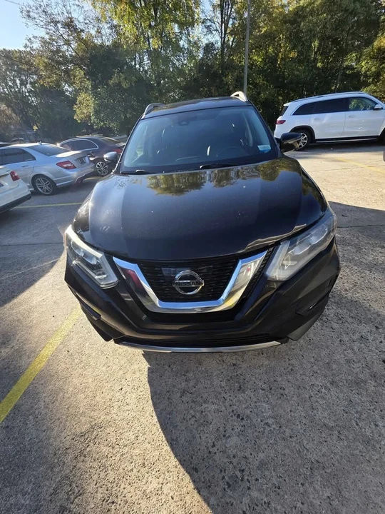 2017 Nissan Rogue - Image 13 of 19