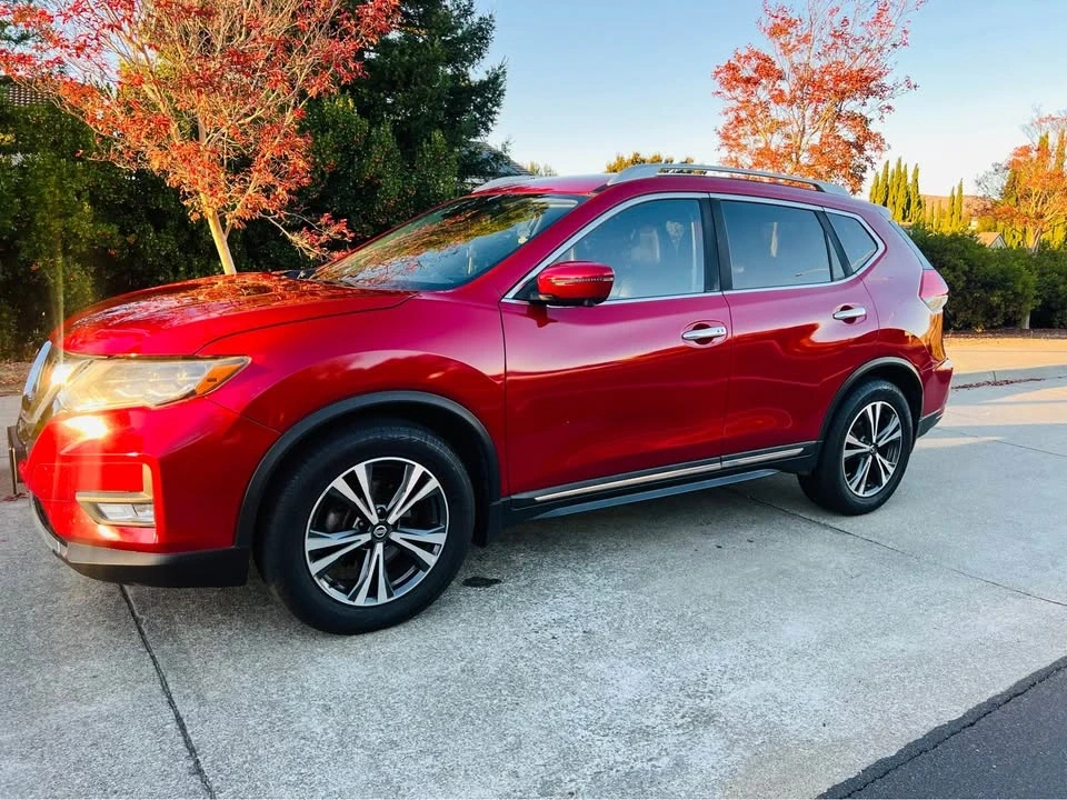 2017 Nissan Rogue - Image 14 of 15