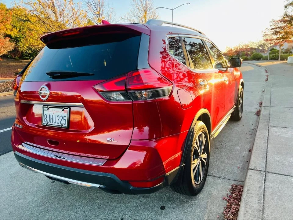 2017 Nissan Rogue - Image 13 of 15