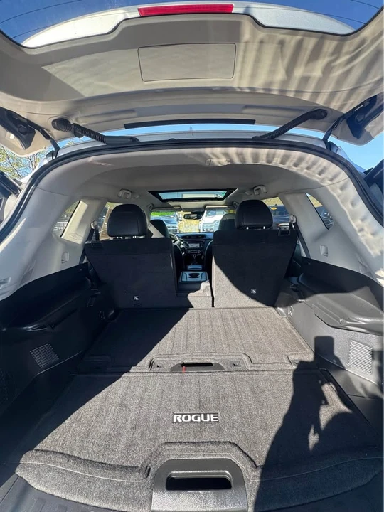 2017 Nissan Rogue - Image 7 of 20