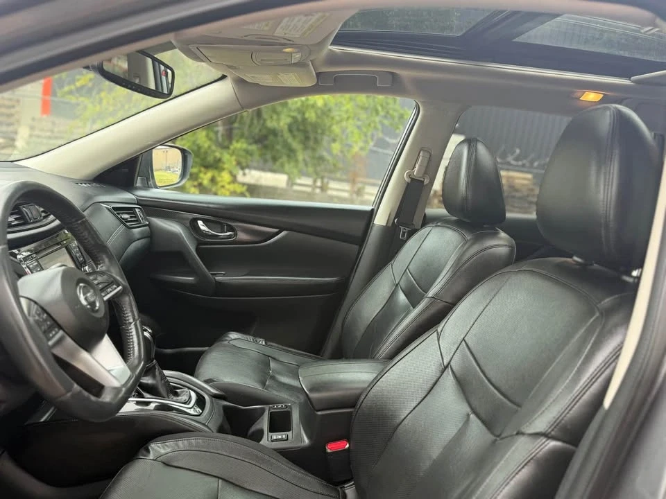 2017 Nissan Rogue - Image 4 of 6