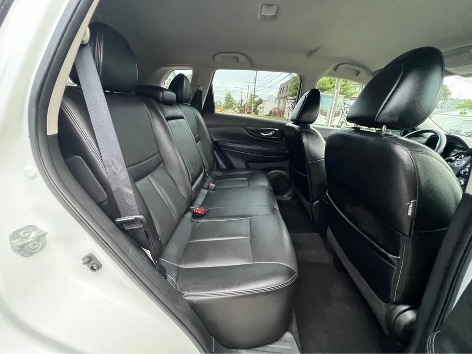 2017 Nissan Rogue - Image 13 of 20