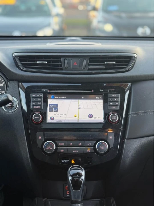 2017 Nissan Rogue - Image 13 of 19