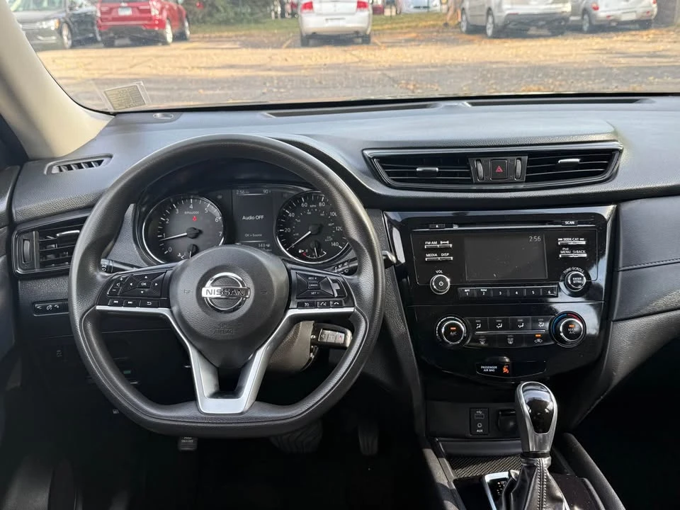 2017 Nissan Rogue - Image 11 of 11