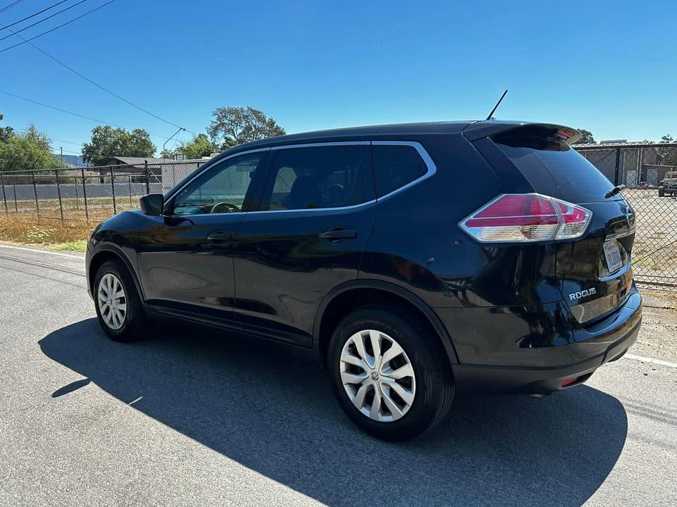 2017 Nissan Rogue - Image 3 of 11