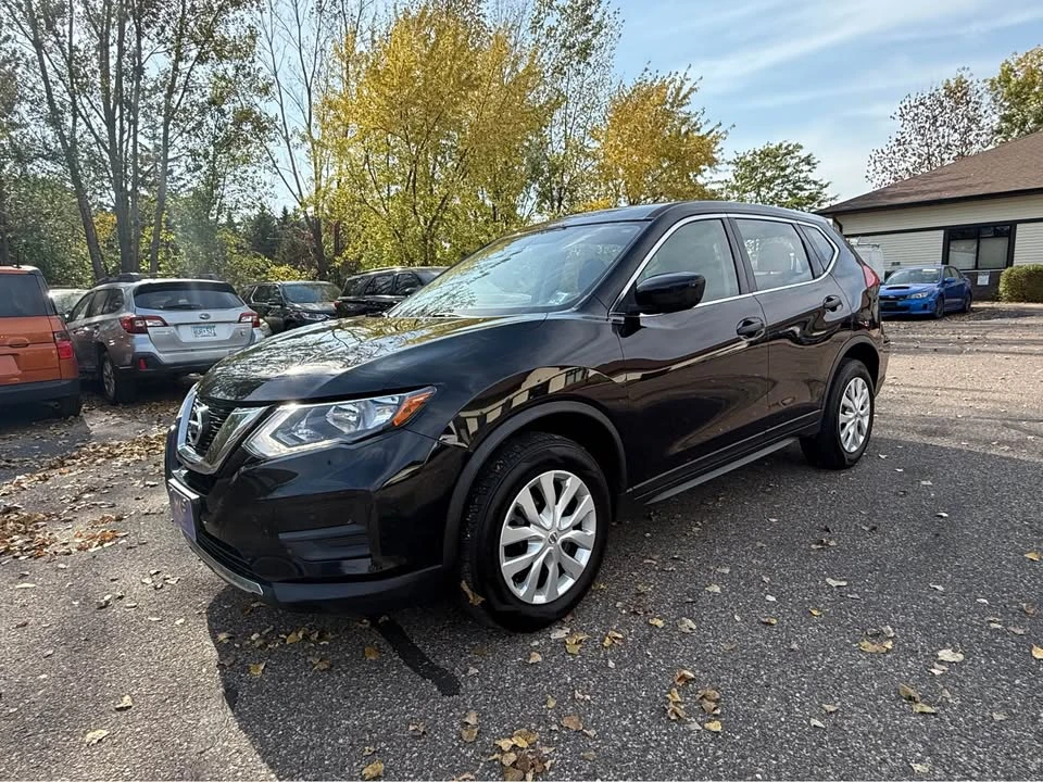 2017 Nissan Rogue - Image 3 of 11