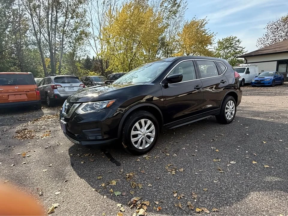2017 Nissan Rogue - Image 5 of 11