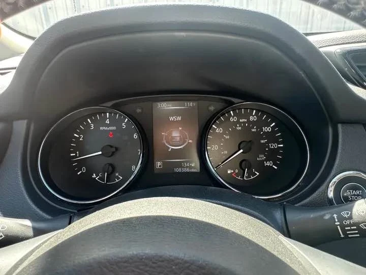 2017 Nissan Rogue - Image 13 of 17