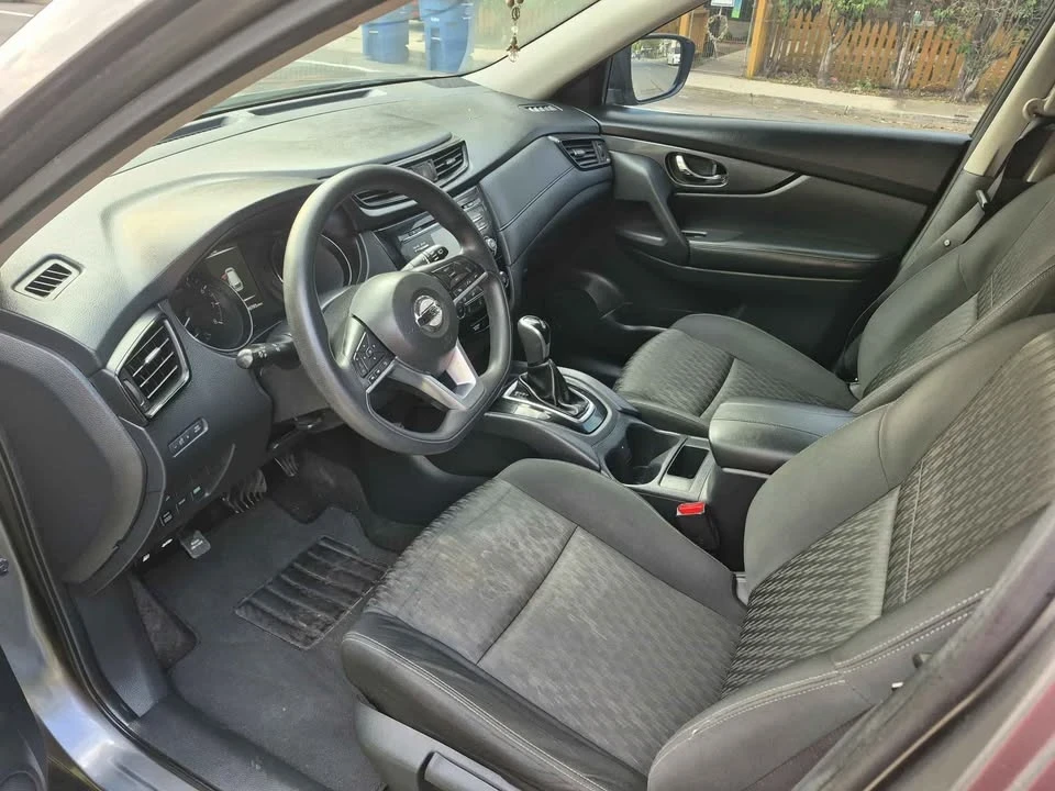 2017 Nissan Rogue - Image 5 of 7