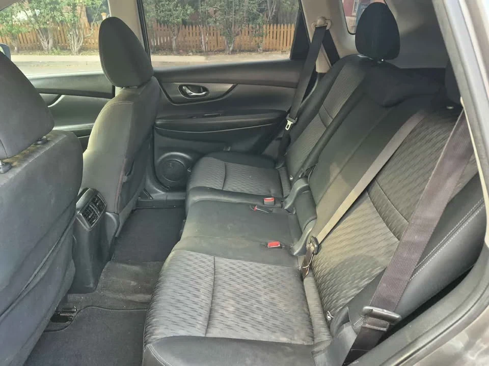 2017 Nissan Rogue - Image 7 of 7