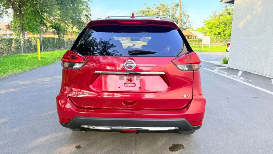 2017 Nissan Rogue - Image 3 of 9
