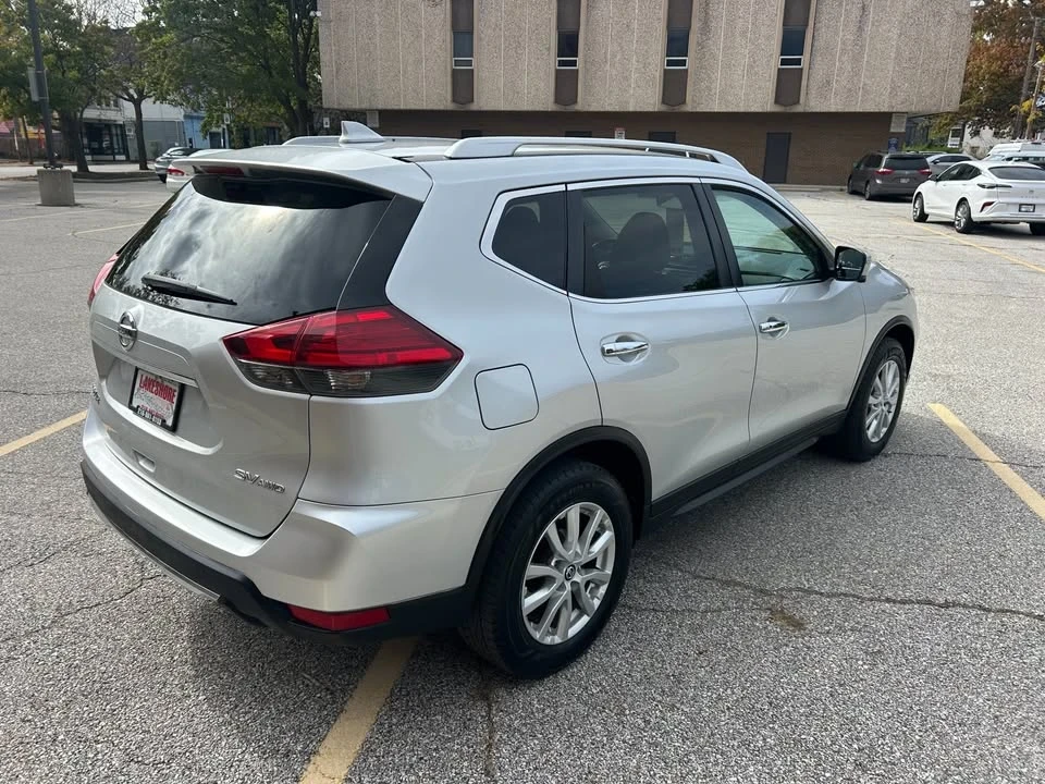 2017 Nissan Rogue - Image 5 of 19