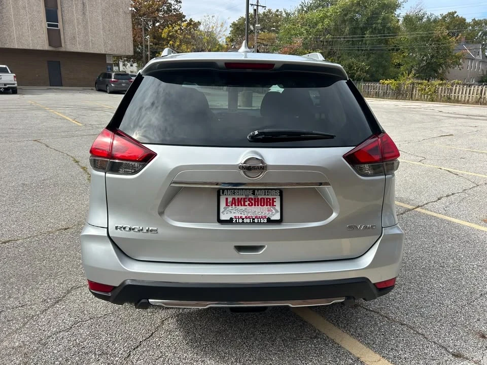 2017 Nissan Rogue - Image 4 of 19