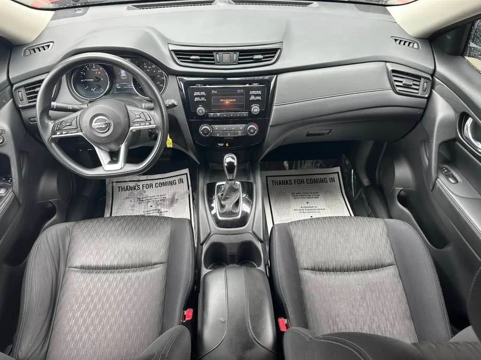 2017 Nissan Rogue - Image 11 of 13