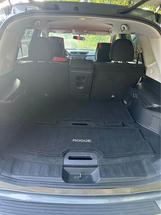2017 Nissan Rogue - Image 13 of 19